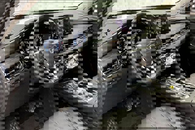 Certified 2025 INFINITI QX60 Luxe w/ Vision Package image 18