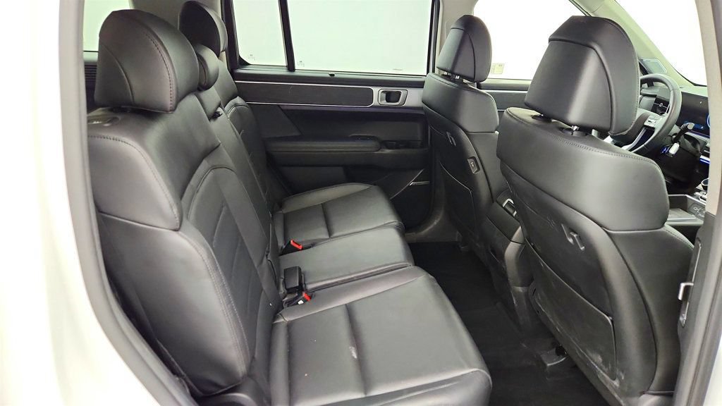Used 2024 Hyundai Santa Fe Limited AWD/4WD image 22