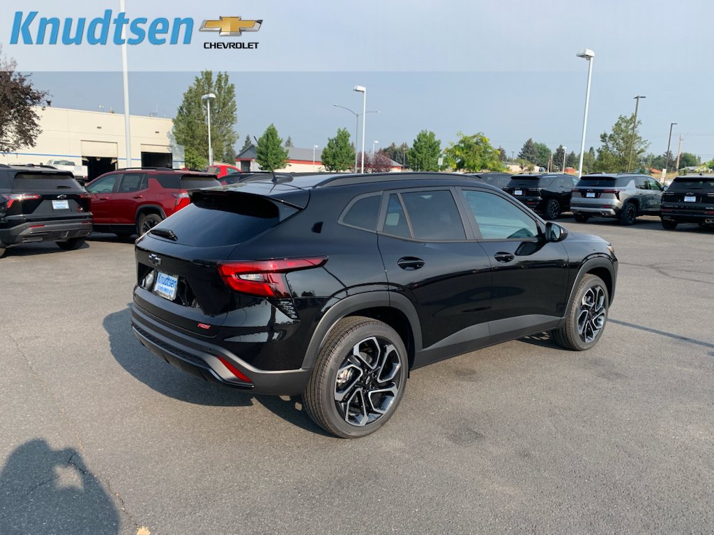 New 2026 Chevrolet Trax RS w/ Driver Confidence Package FWD image 7