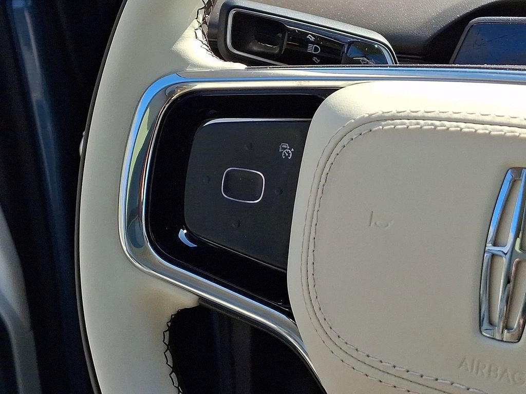 Used 2025 Lincoln Nautilus Black Label AWD/4WD image 22