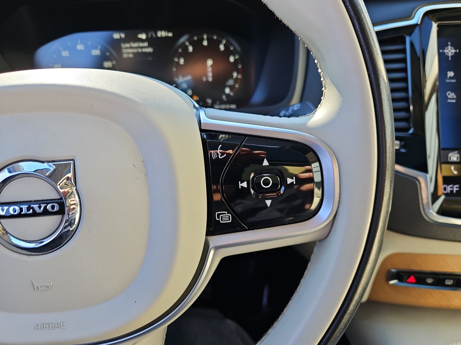 Used 2019 Volvo XC90 T6 Inscription AWD/4WD image 27
