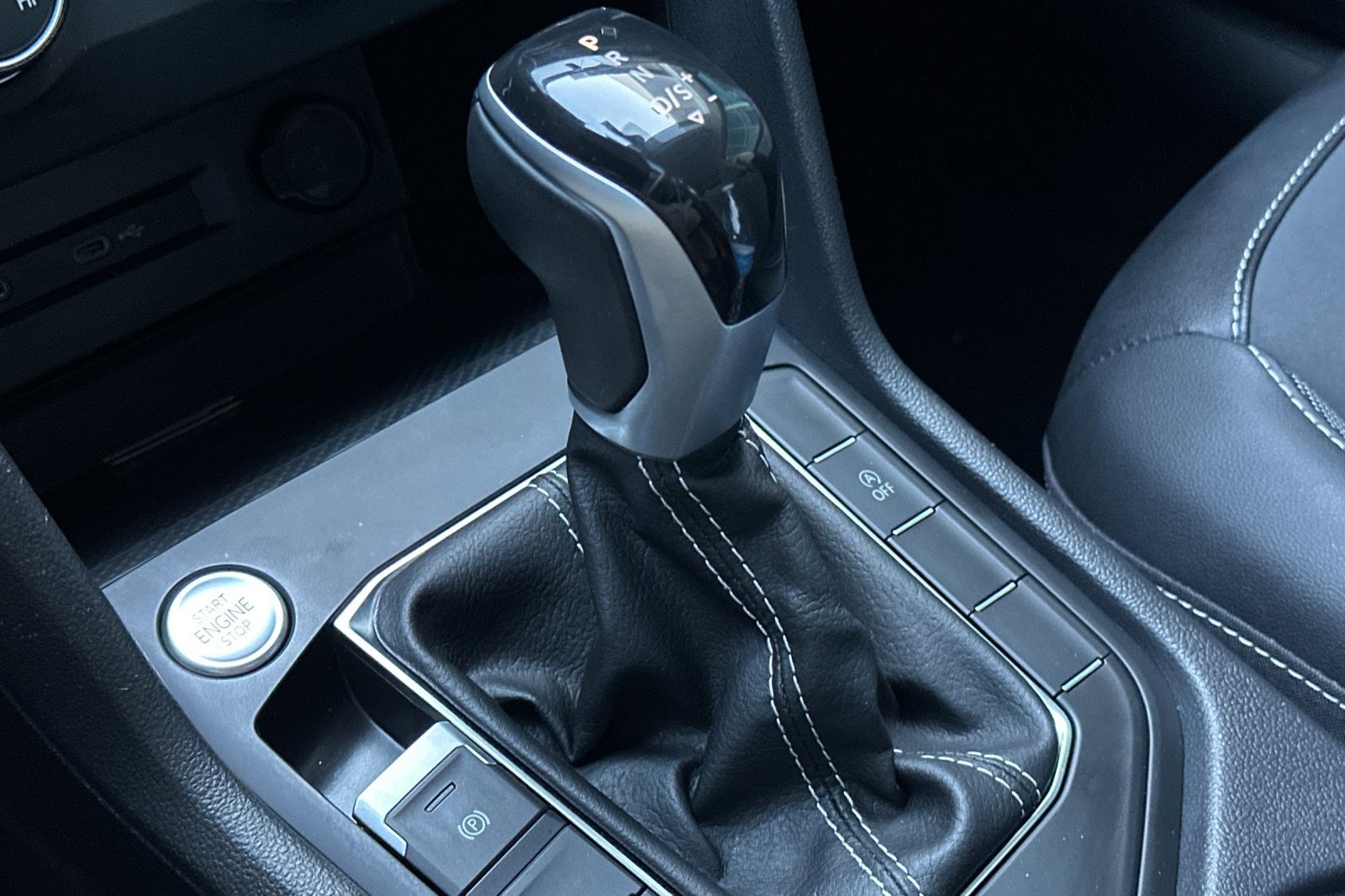 Used 2022 Volkswagen Taos SE image 21