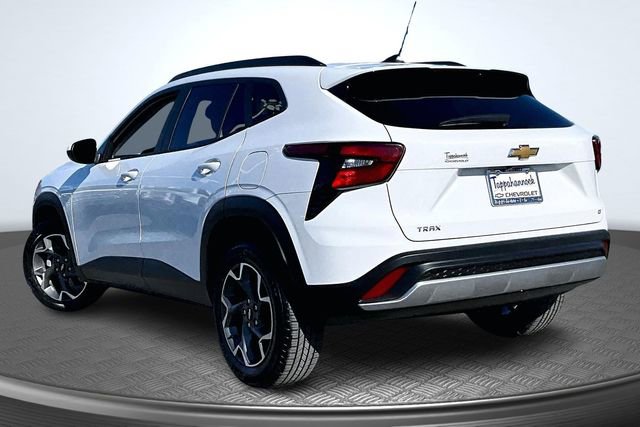 Used 2024 Chevrolet Trax LT image 4