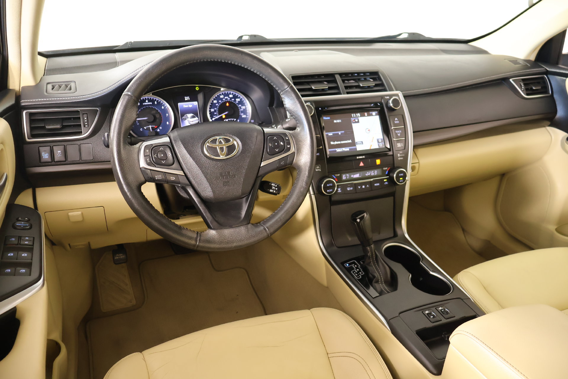 Used 2017 Toyota Camry FWD image 2