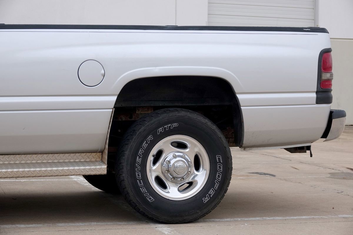 Used 2002 Dodge Ram 2500 Truck SLT image 24