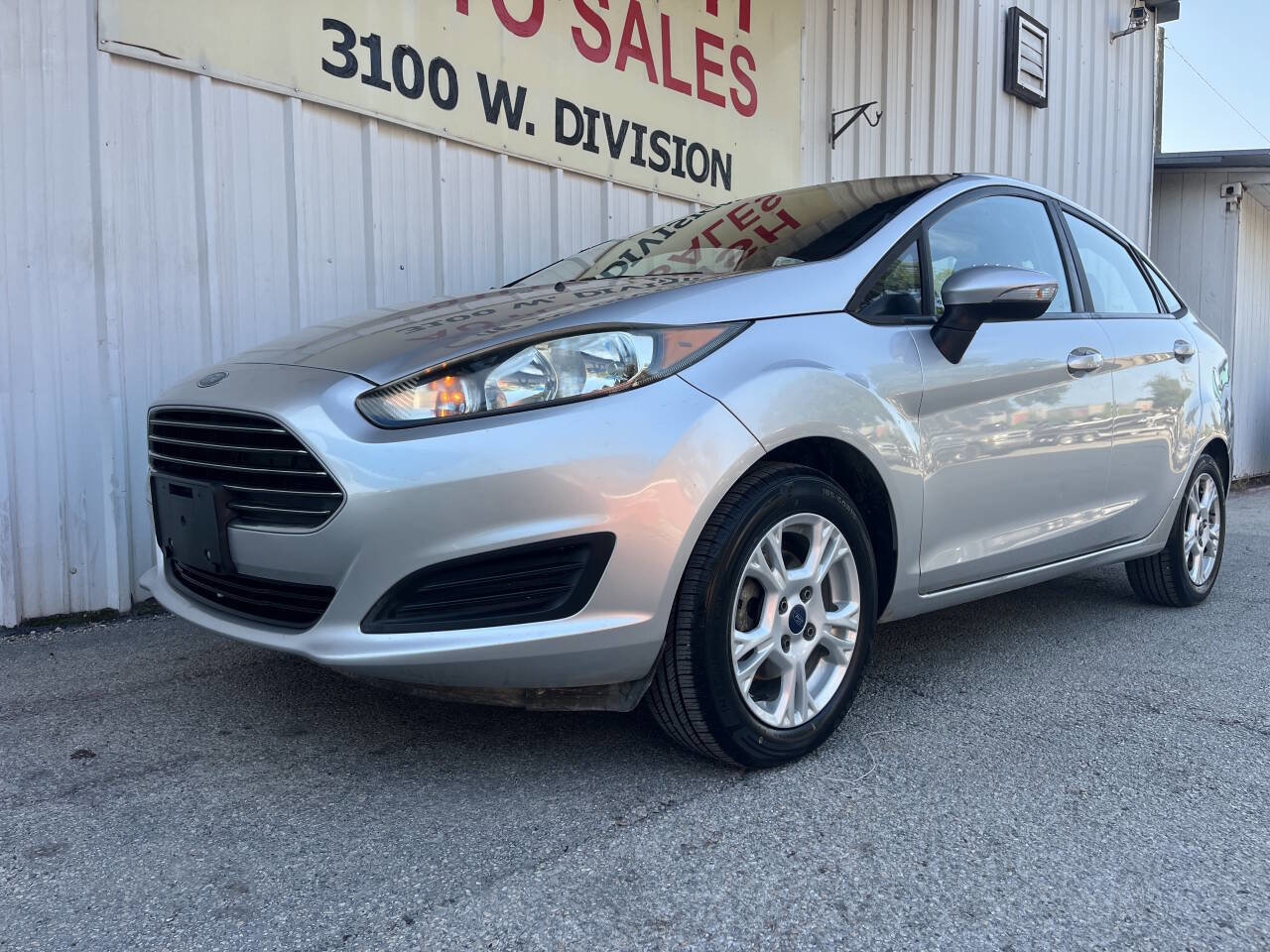 Used 2015 Ford Fiesta SE image 5
