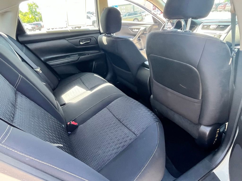 Used 2016 Nissan Altima 2.5 S w/ Power Driver Seat Package FWD image 9
