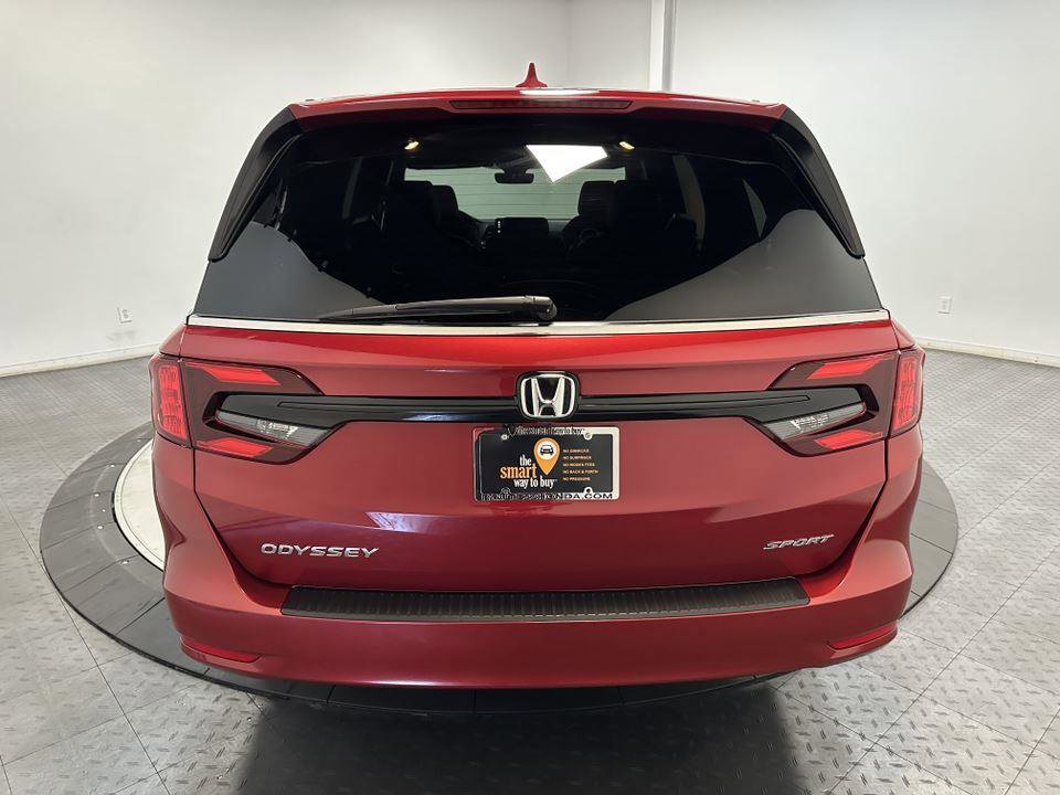 Used 2024 Honda Odyssey Sport image 11