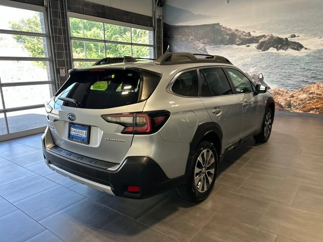 Used 2023 Subaru Outback Limited AWD/4WD image 6