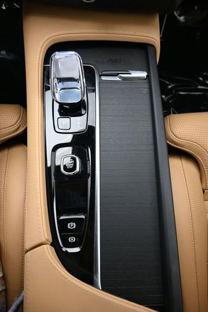 Used 2023 Volvo XC90 B6 Ultimate image 11