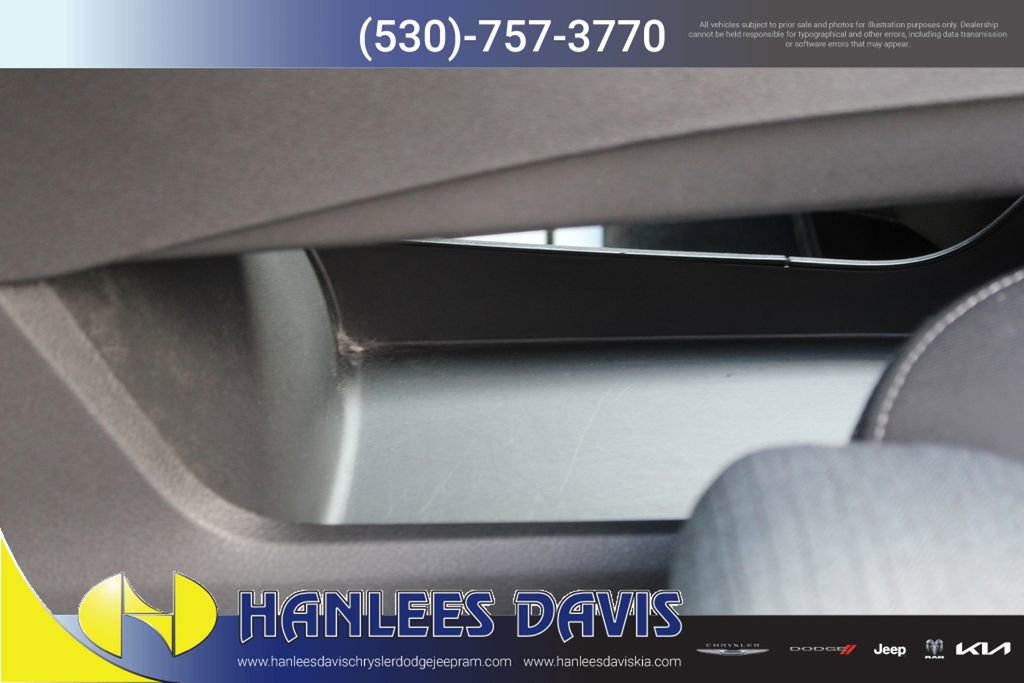 Used 2023 Nissan Rogue SV image 14