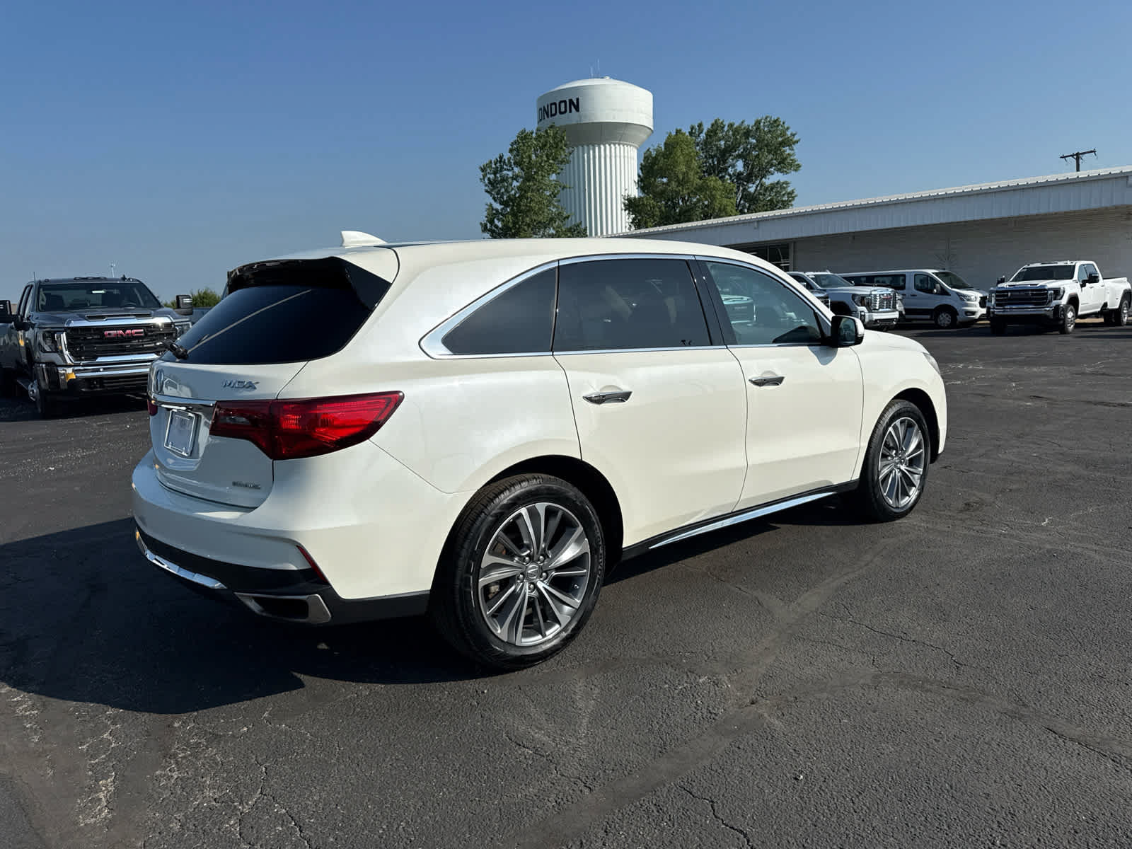 Used 2017 Acura MDX SH-AWD w/ Technology Package image 5