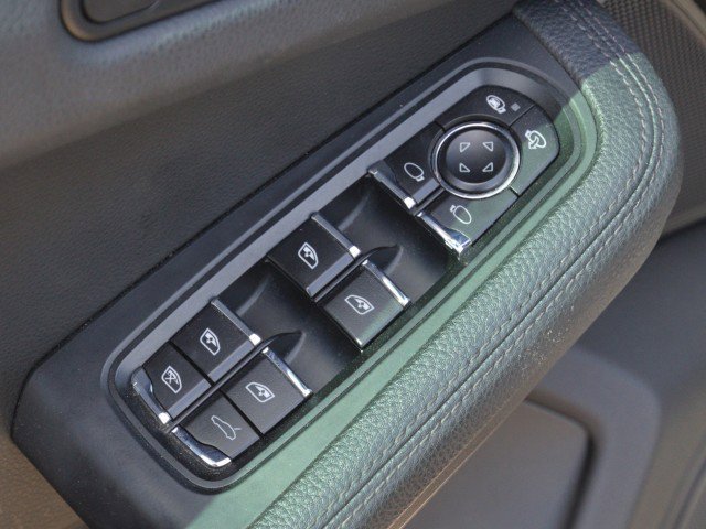 Used 2020 Porsche Macan S AWD/4WD image 13