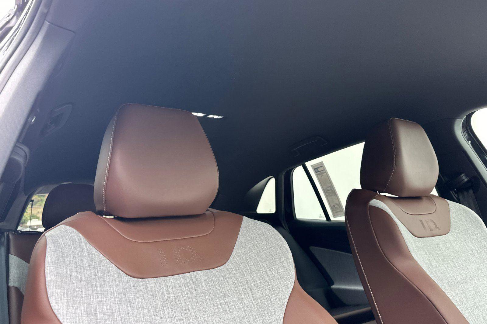 New 2025 Volkswagen ID.4 Pro image 16