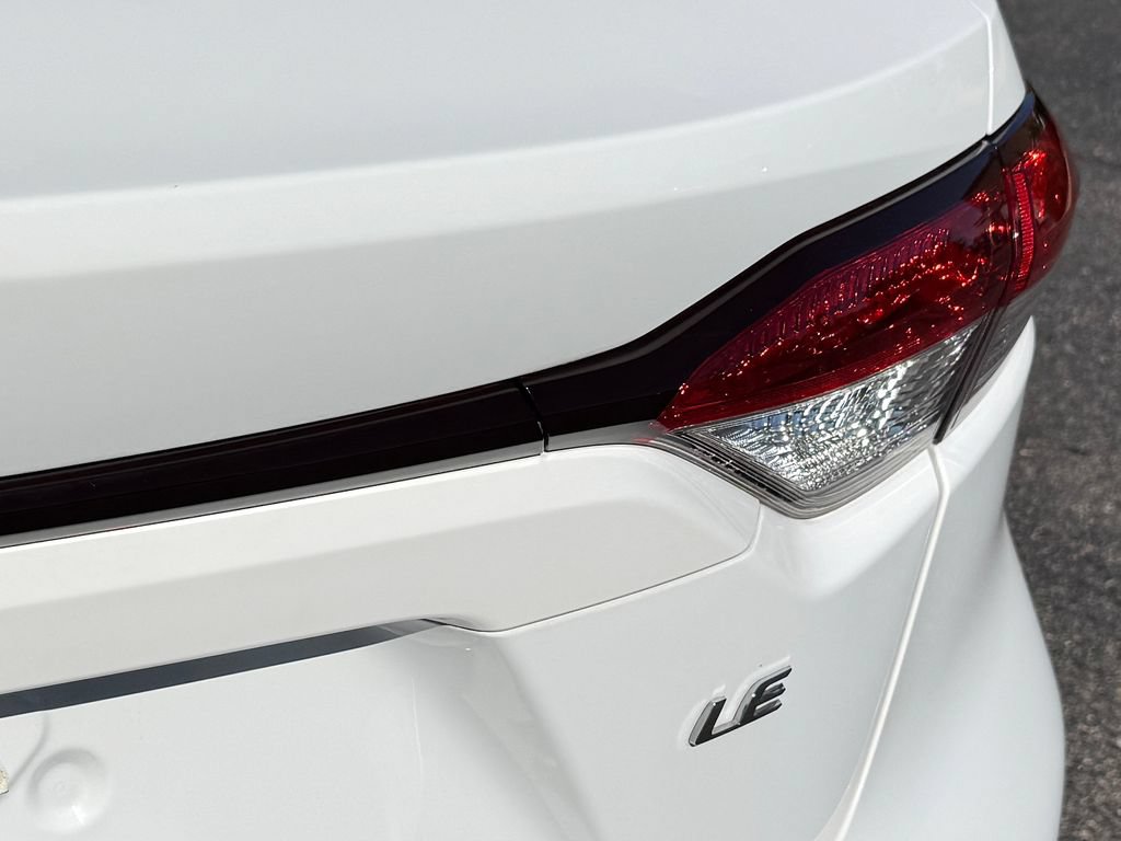Used 2023 Toyota Corolla LE FWD image 8