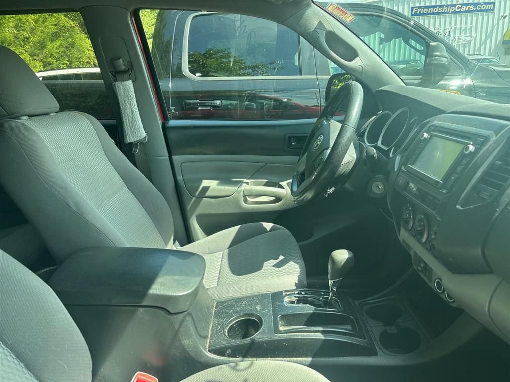 Used 2015 Toyota Tacoma PreRunner w/ Convenience Package RWD image 13