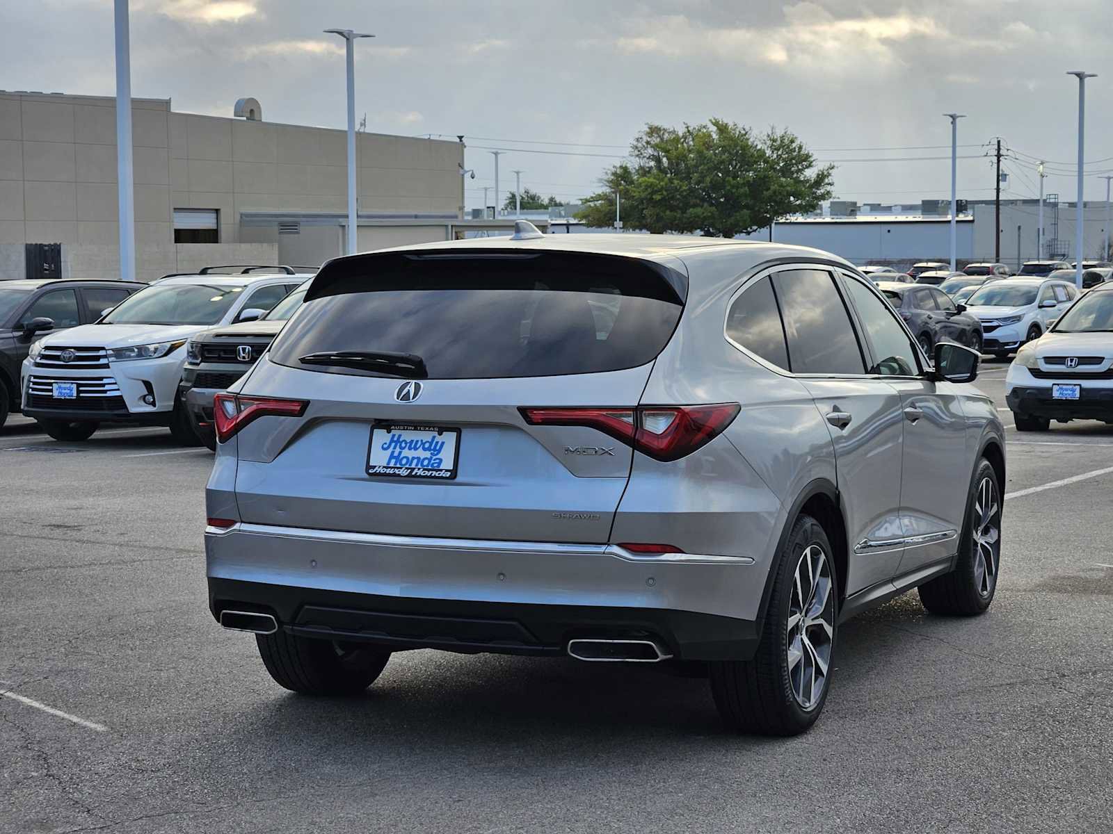 Used 2023 Acura MDX SH-AWD w/ Technology Package image 6