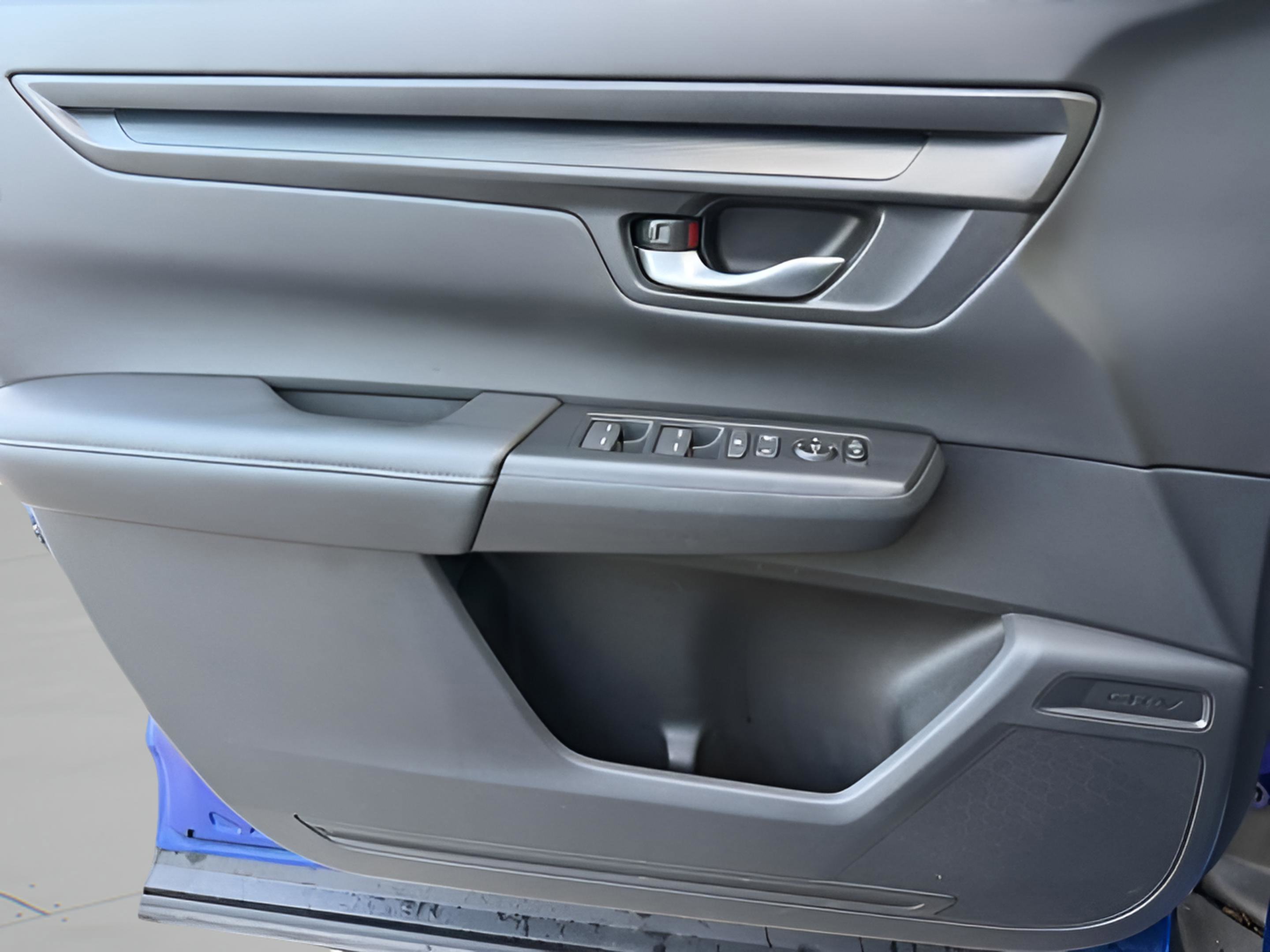 Used 2023 Honda CR-V LX image 23