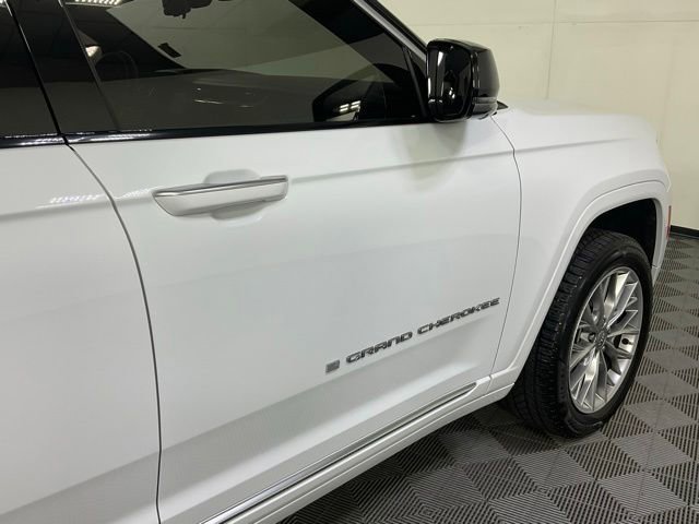 Used 2022 Jeep Grand Cherokee Summit w/ Adv Protech Group IV AWD/4WD image 7