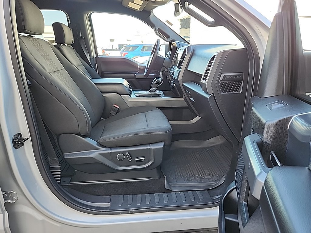 Used 2018 Ford F150 XLT w/ Equipment Group 302A Luxury AWD/4WD image 34