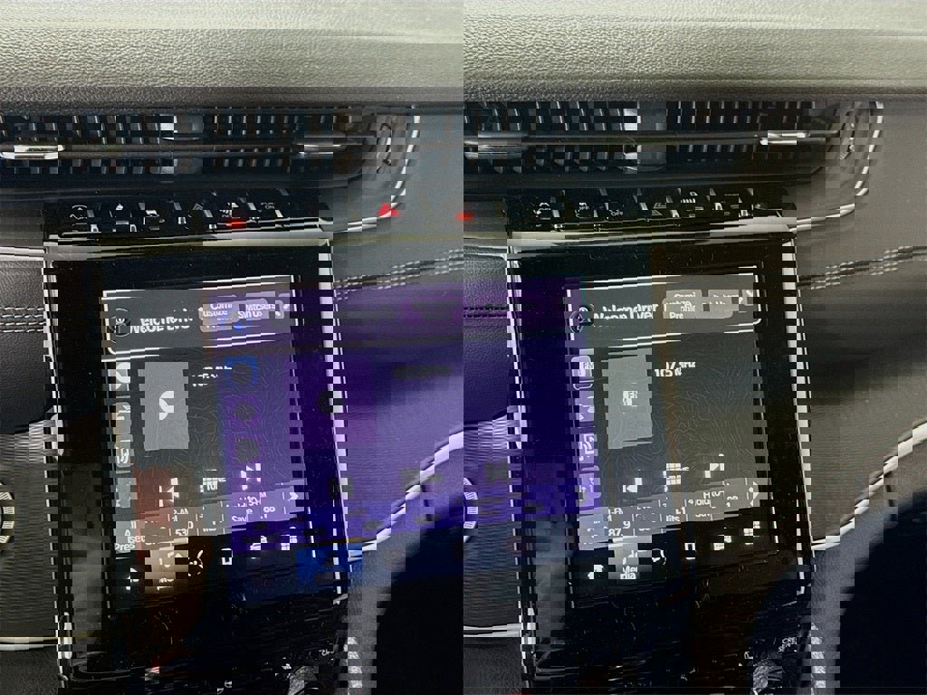 New 2025 Jeep Grand Cherokee L Altitude image 9