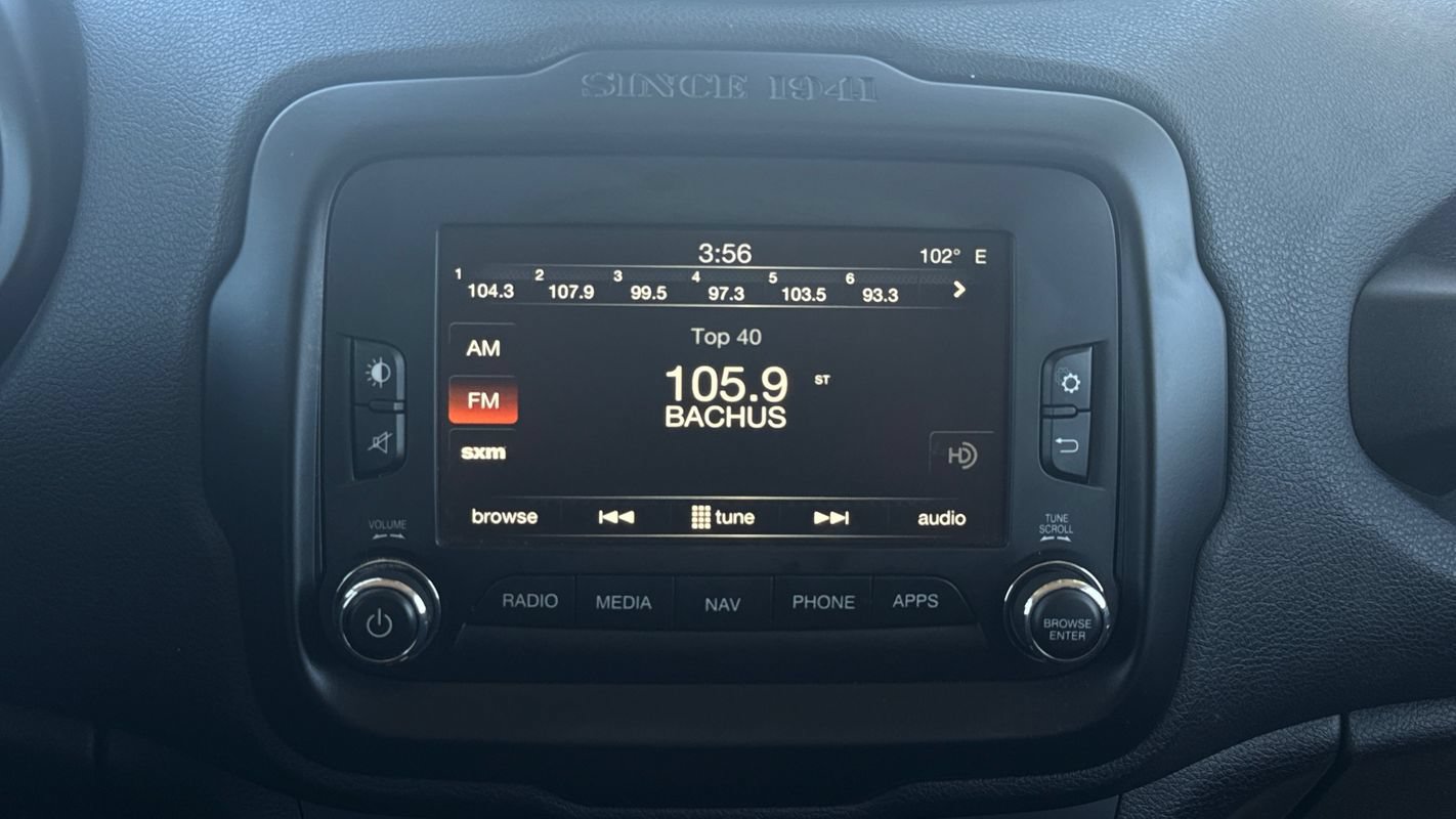 Used 2016 Jeep Renegade Trailhawk AWD/4WD image 20