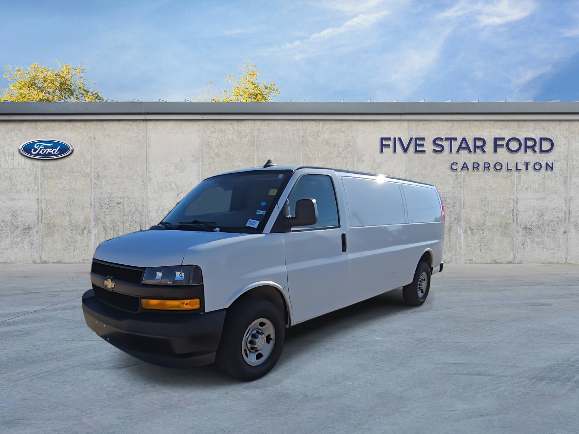 Used 2021 Chevrolet Express 2500 Extended w/ Driver Convenience Package image 5