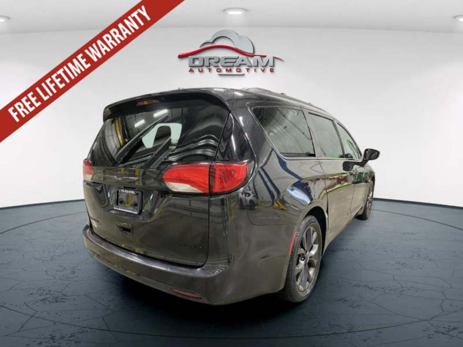Used 2020 Chrysler Pacifica Limited w/ Advanced Safetytec Group FWD image 25