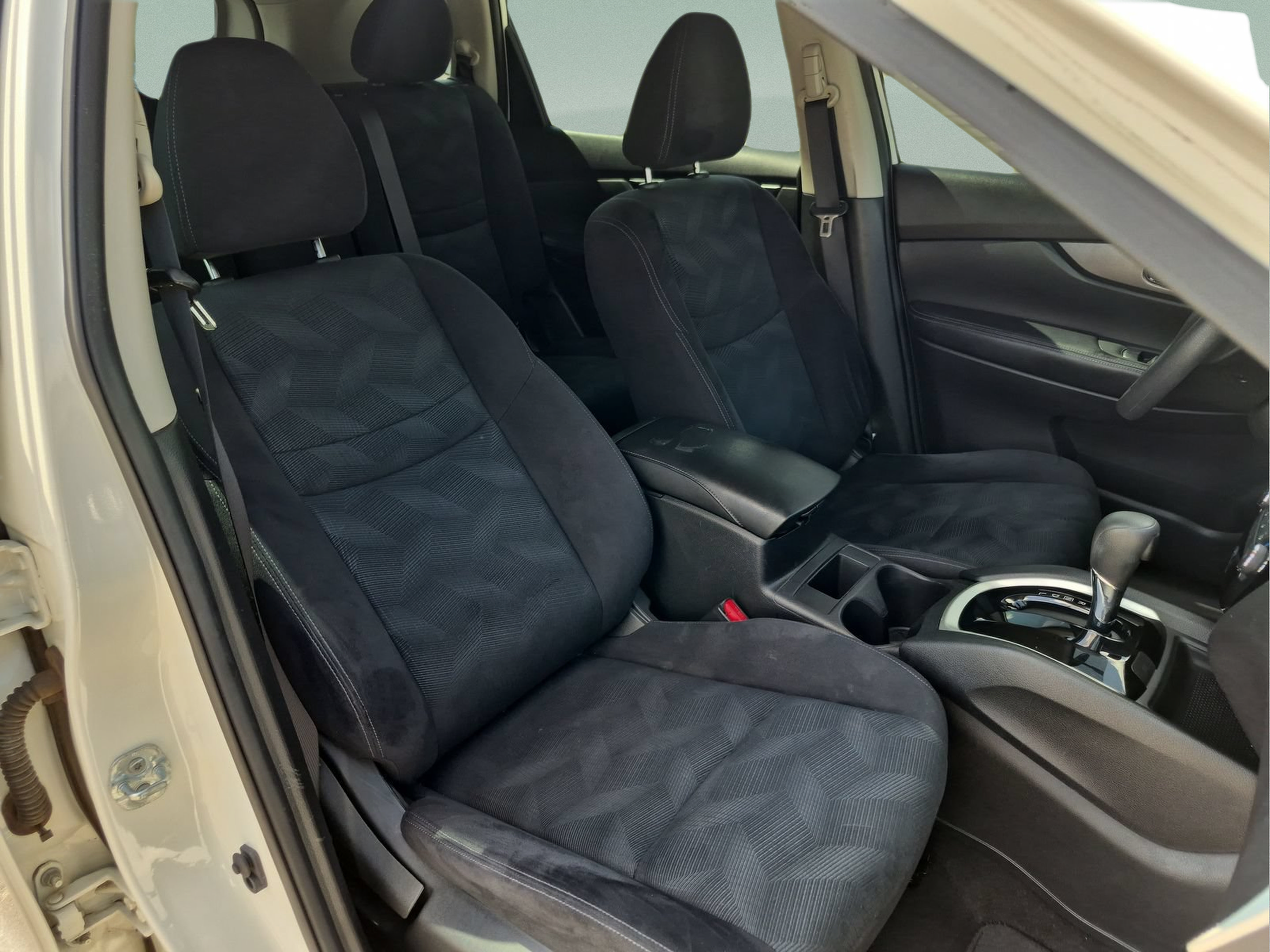 Used 2016 Nissan Rogue S AWD/4WD image 19