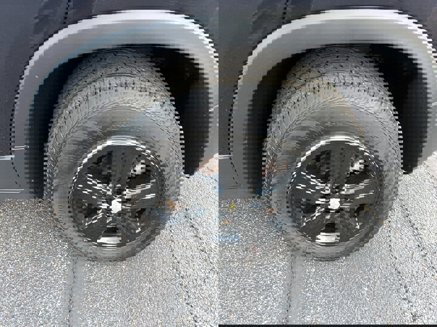 Used 2022 Chevrolet Trax LT w/ LT Convenience Package image 9