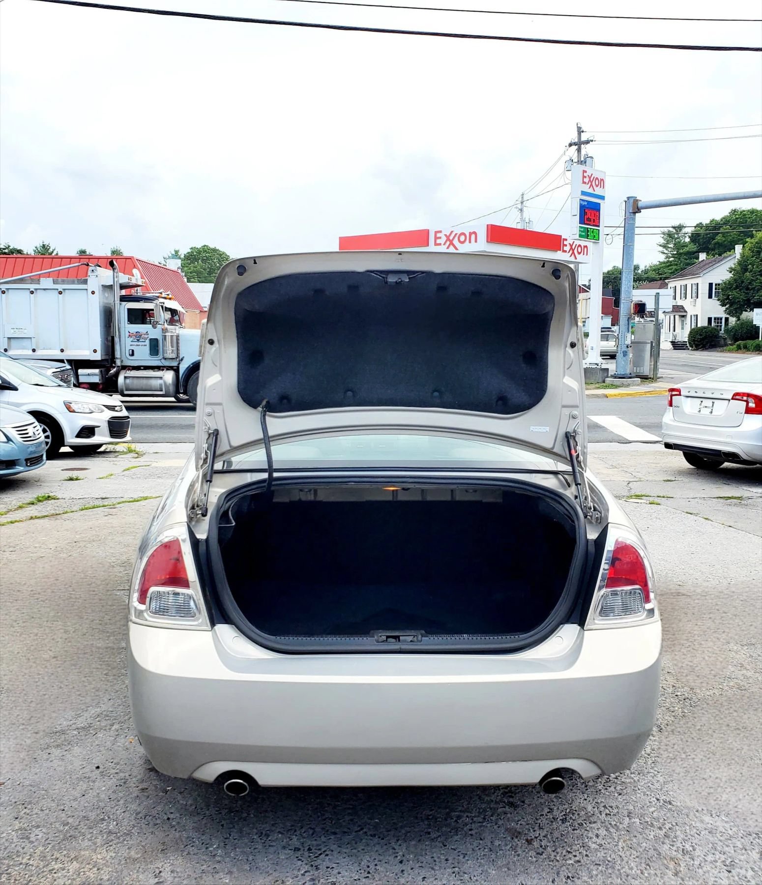 Used 2009 Ford Fusion SEL FWD image 5
