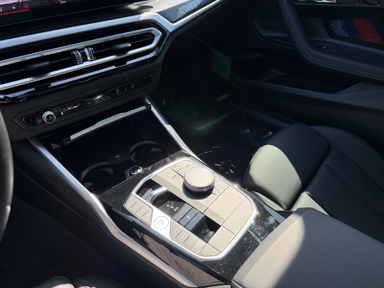 Used 2024 BMW 230i Coupe w/ Premium Package RWD image 13