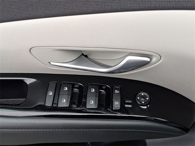 Certified 2023 Hyundai Tucson Limited AWD/4WD image 10