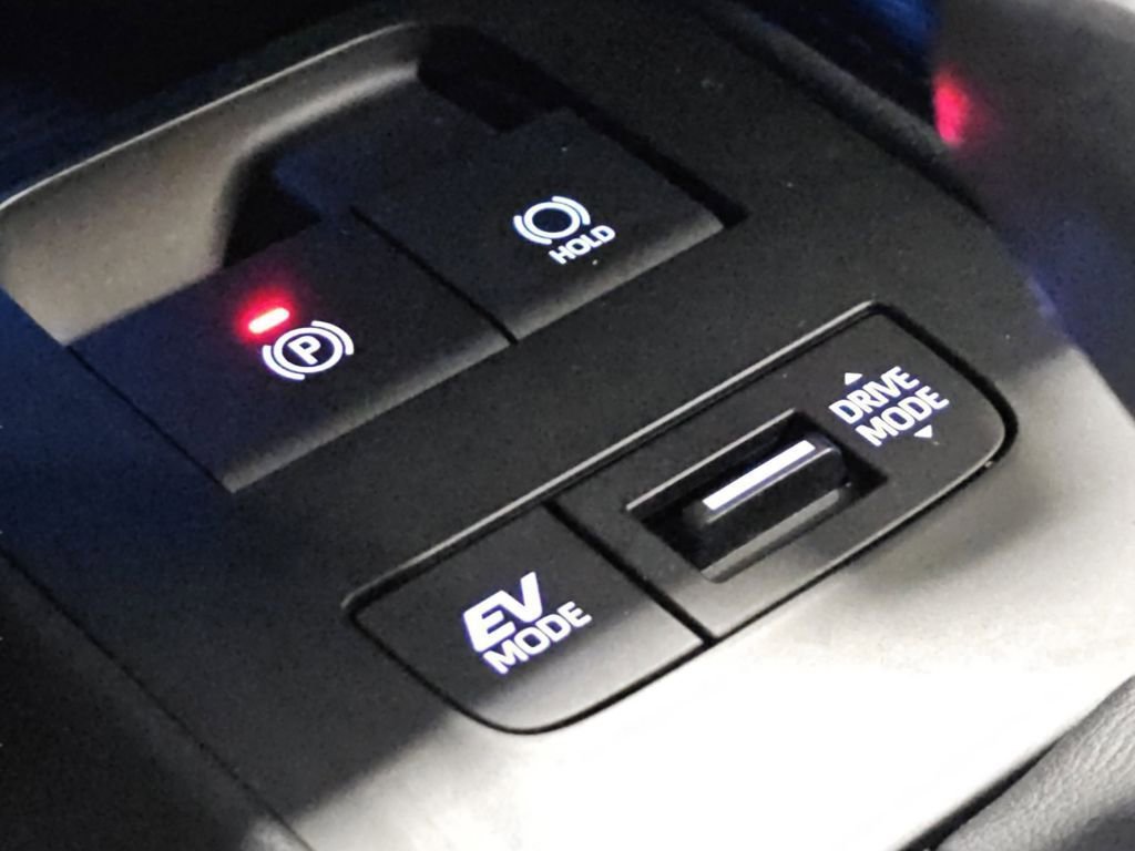 Certified 2021 Toyota Venza XLE w/ Softex Package image 11