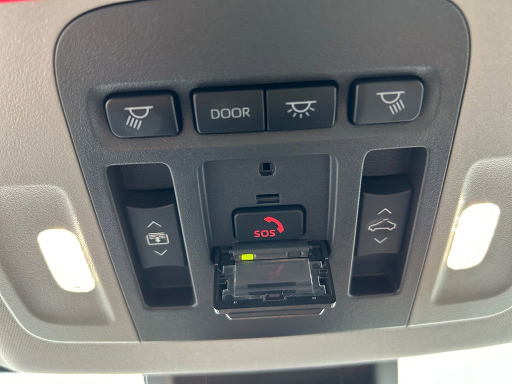 Used 2023 Toyota Camry XSE w/ Navigation Package image 37