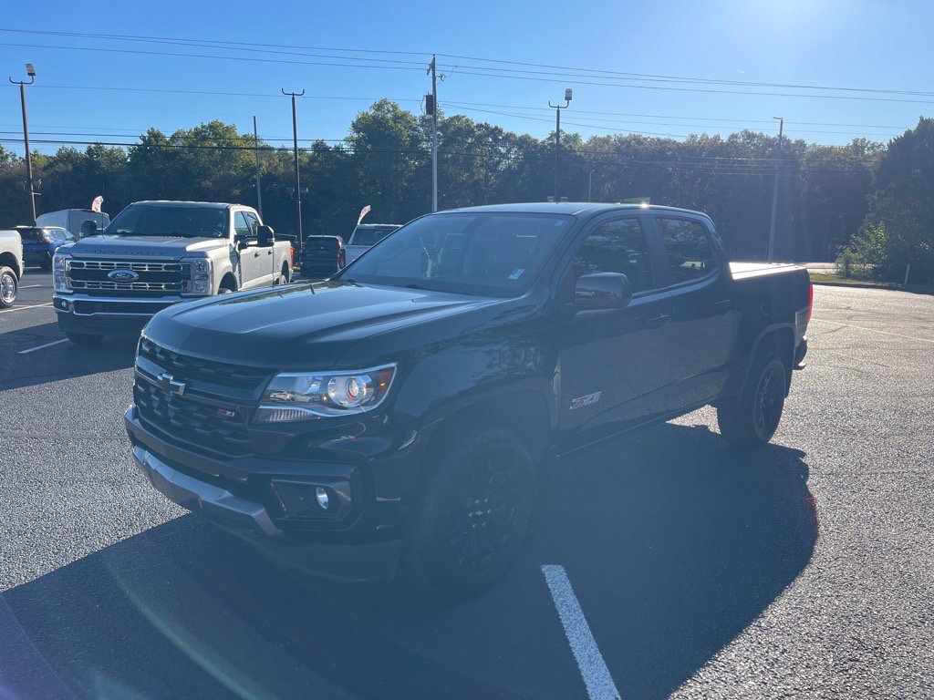 Used 2021 Chevrolet Colorado Z71 w/ Z71 Midnight Edition image 3