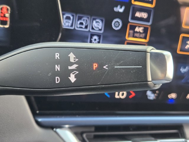 Certified 2024 Chevrolet Equinox EV LT FWD image 15
