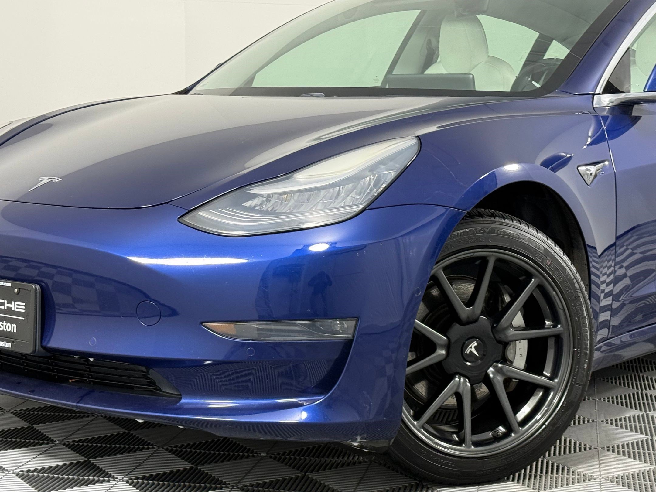 Used 2019 Tesla Model 3 Mid Range image 11