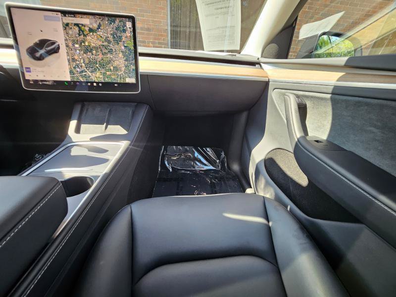 Used 2024 Tesla Model Y Long Range AWD/4WD image 55
