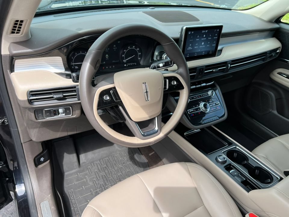 Used 2021 Lincoln Corsair AWD image 16