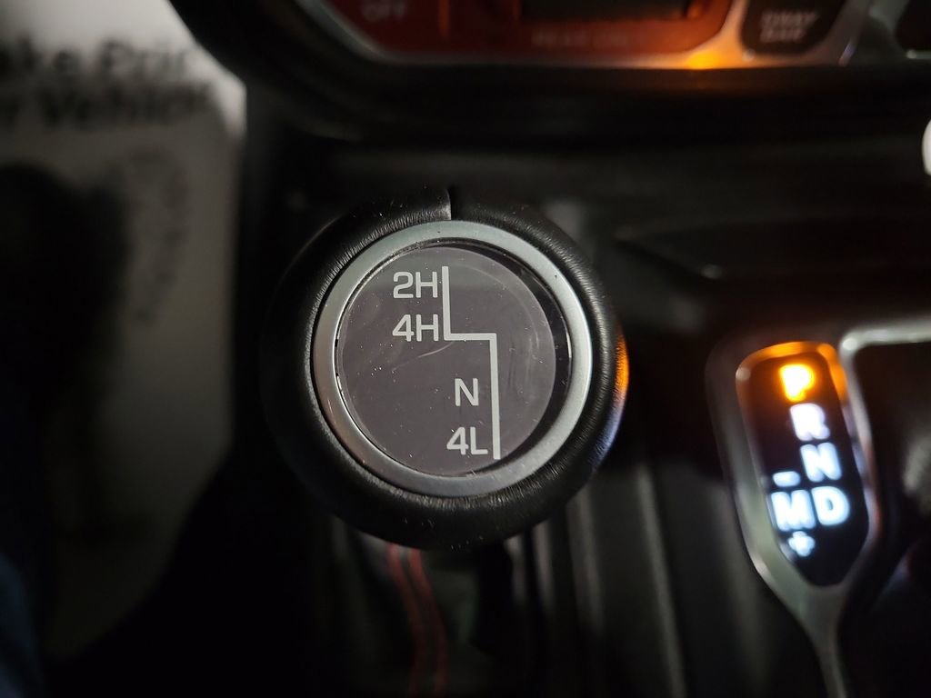 Used 2023 Jeep Gladiator Rubicon w/ Cold Weather Group image 15