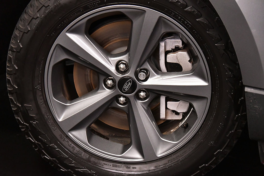 Used 2023 Ford Edge SEL w/ Sport Appearance Package AWD/4WD image 9