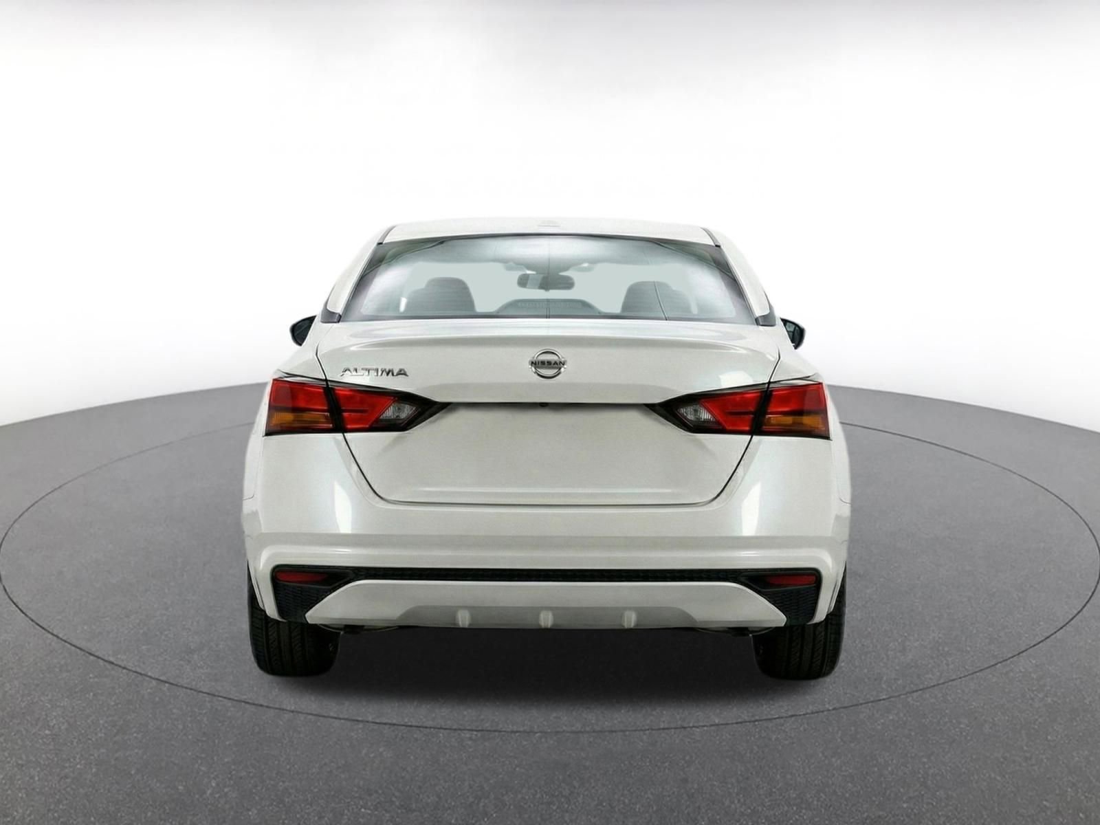 Used 2025 Nissan Altima 2.5 SV FWD image 8