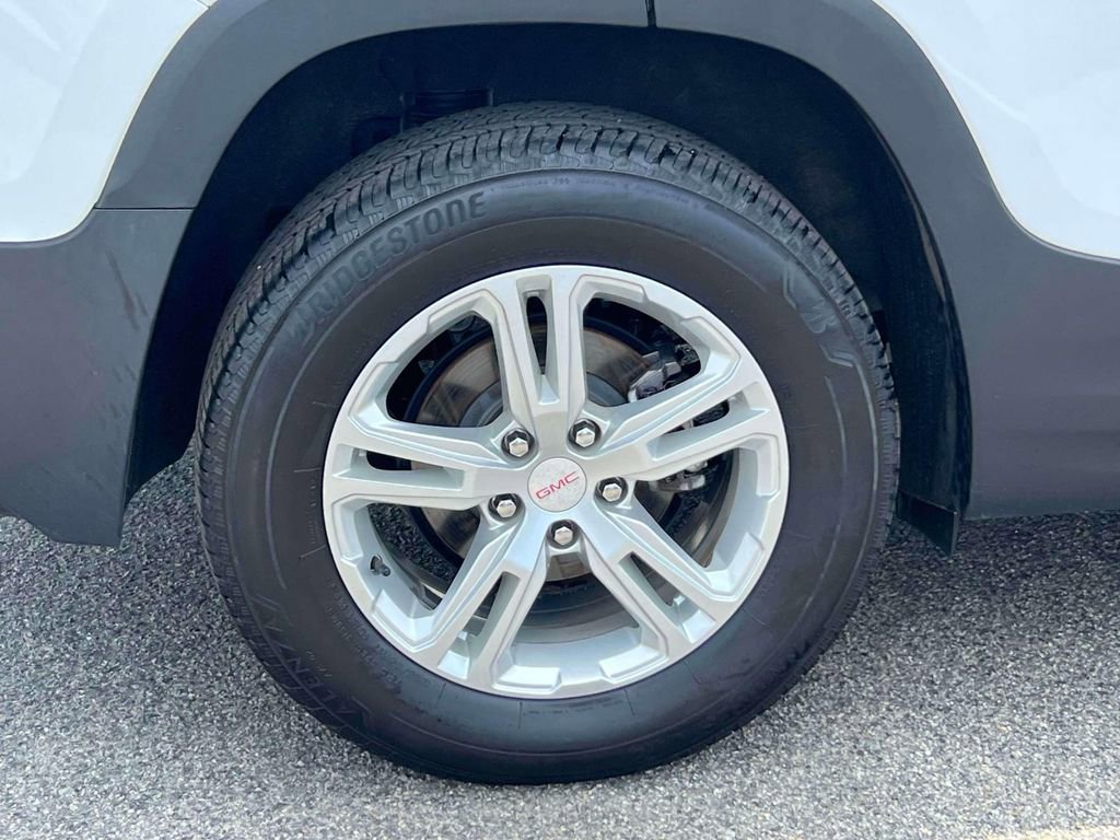 Used 2023 GMC Terrain SLE w/ Driver Convenience Package AWD/4WD image 9