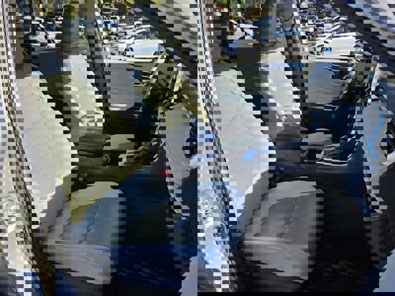 Used 2023 Toyota RAV4 XLE Premium image 20