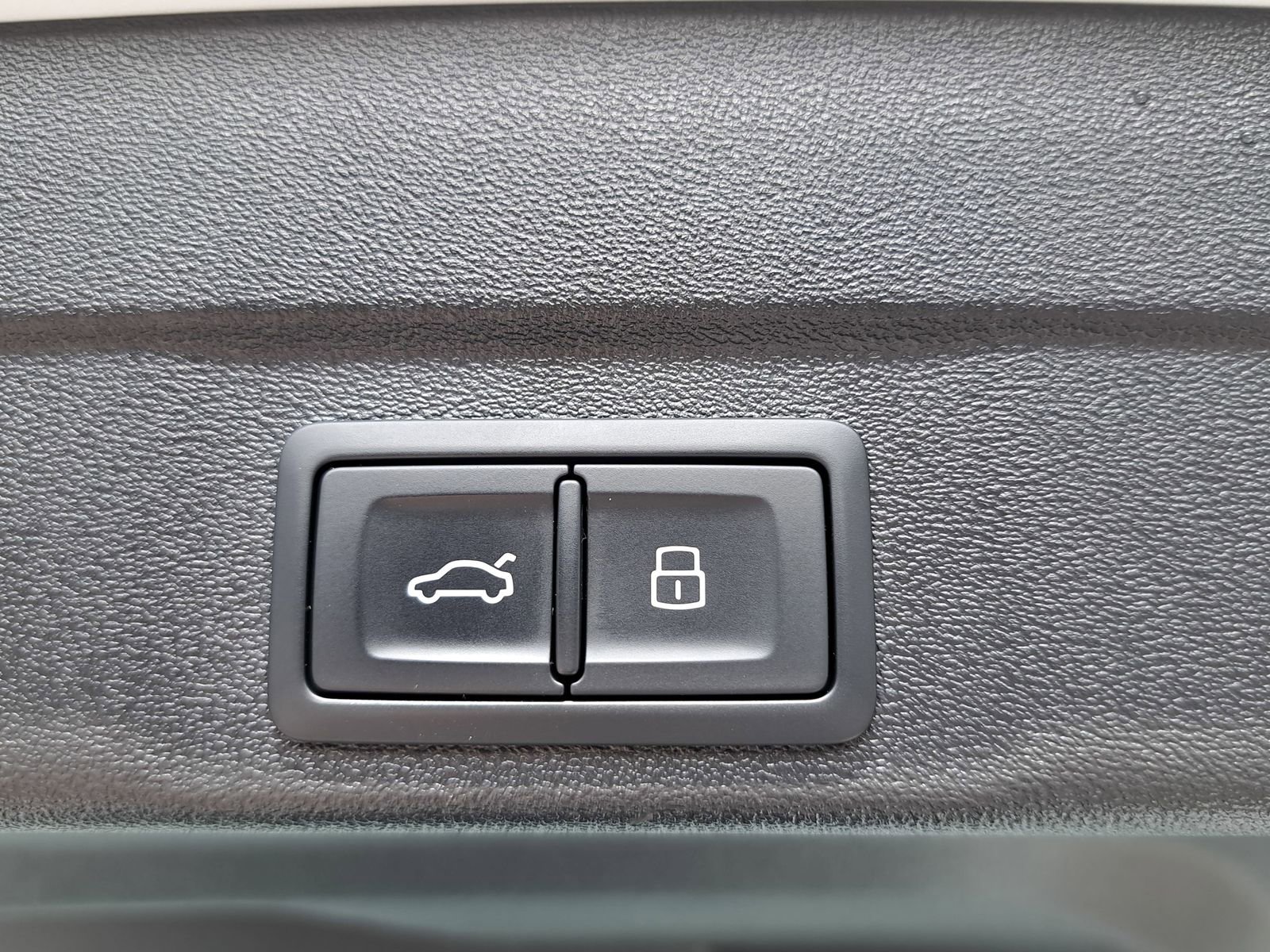 Certified 2025 Audi A5 2.0T Premium w/ Convenience Package image 13