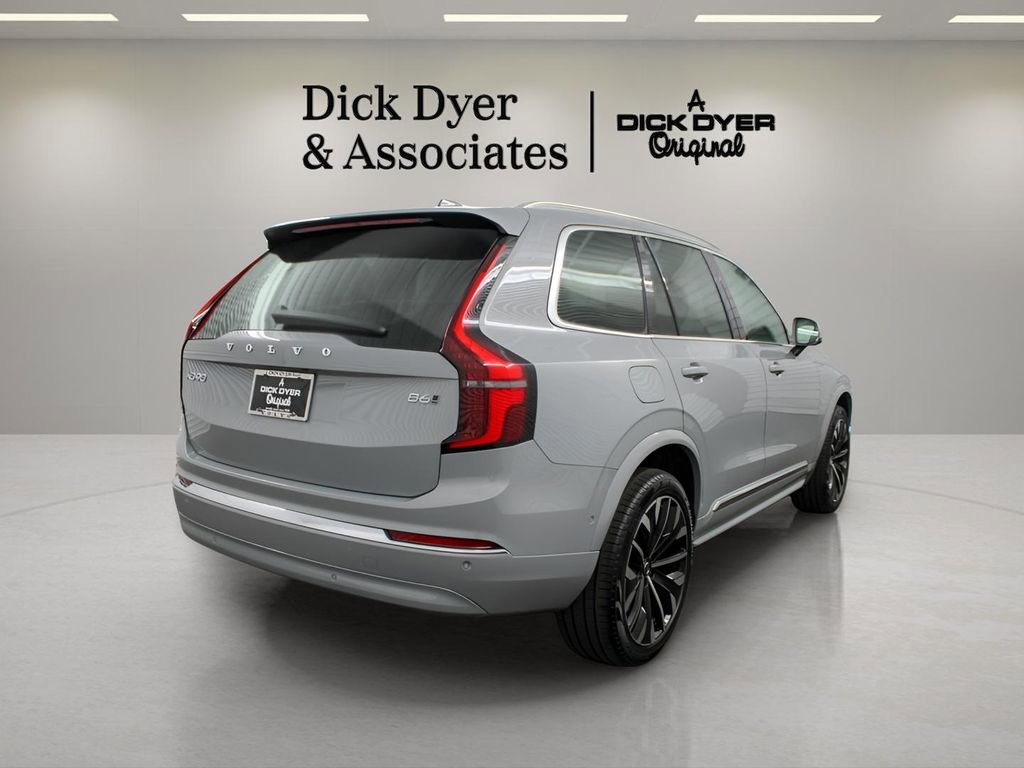 New 2026 Volvo XC90 B6 Ultra w/ Protection Package image 2