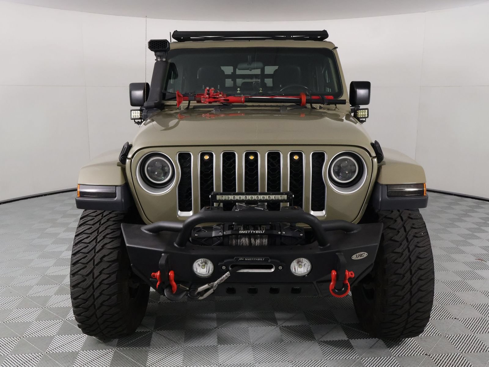Used 2020 Jeep Gladiator Overland AWD/4WD image 2