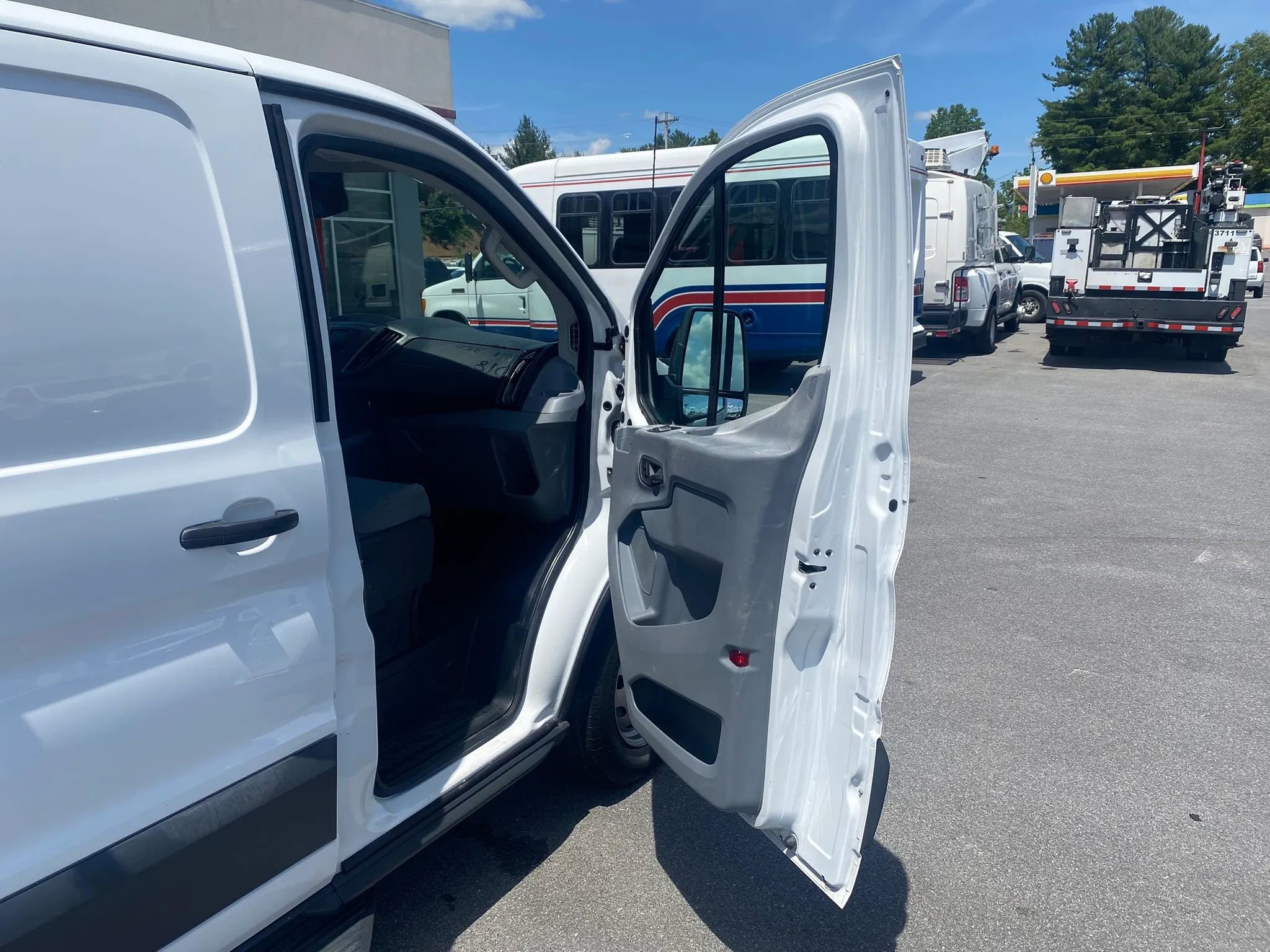 Used 2018 Ford Transit 350 148 Low Roof RWD image 19