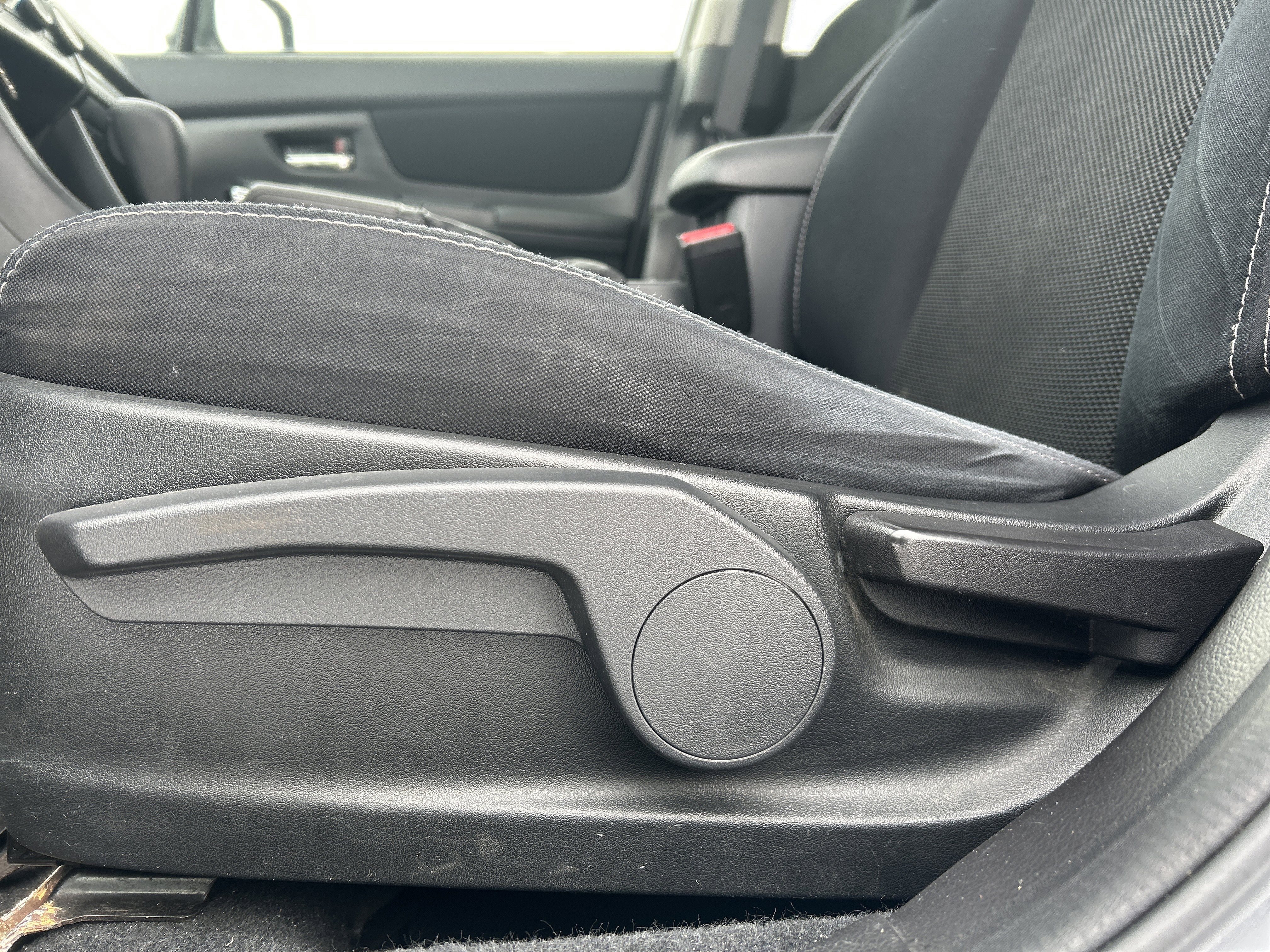 Used 2014 Subaru Crosstrek 2.0i Premium w/ Moonroof Package image 13